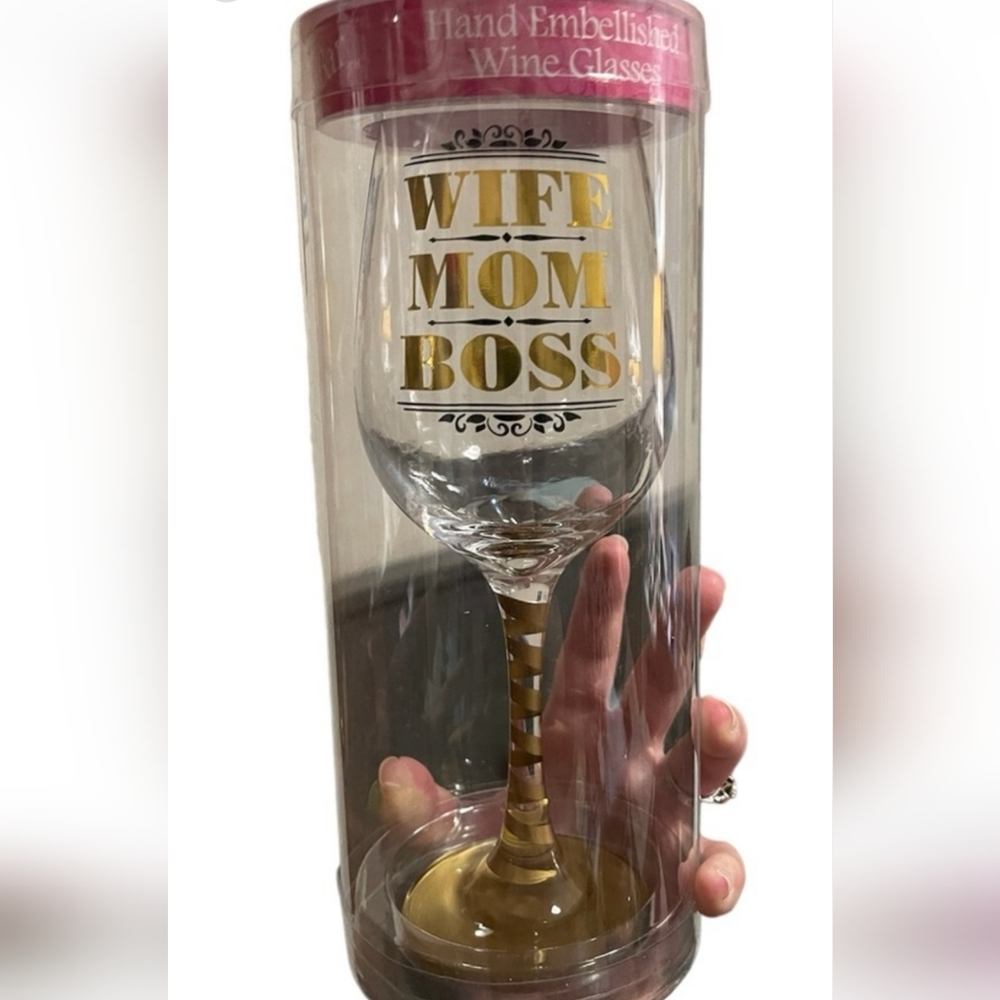 NWT “Wife, Mom, Boss” 15 fl oz. Hand Embellished Wine Glass